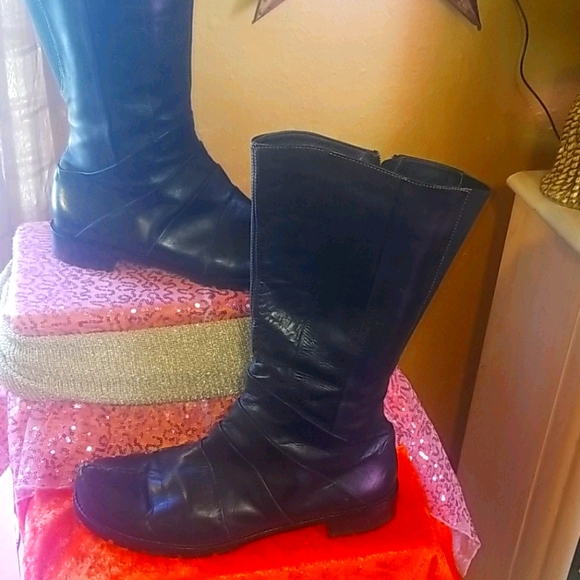 Boots - Picture 1 of 11